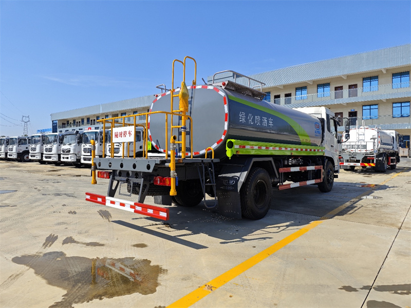 國(guó)六12-14方東風(fēng)天錦灑水車(chē)